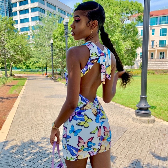 ‼️ $6.25 when you bundle 4 dresses for $25 ‼️🛑Backless Mini Dress 💜 - Picture 2 of 8